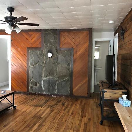 Updated + Clean Motel Room At The Base Of Mt Hood! Mount Hood Village Exterior foto